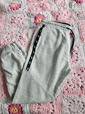 Hollister Size MEDIUM sweatpants